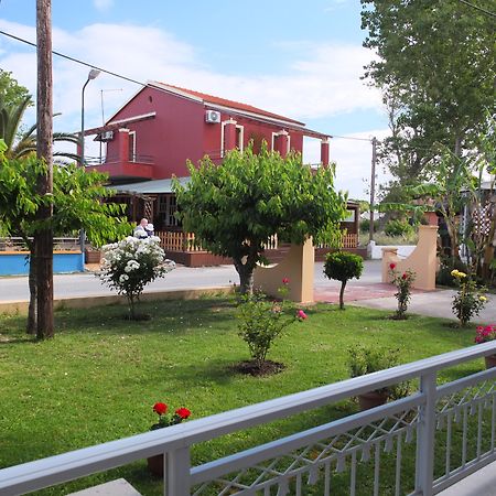 Toula'S Apartments Сідарі Екстер'єр фото