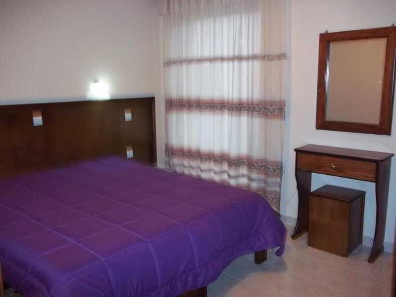 Toula'S Apartments Сідарі Екстер'єр фото